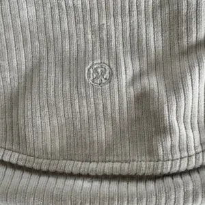 Lululemon Scuba NWT Mid Rise Mini Skirt Womens Velvet Cord Size 10 Riverstone thumbnail 8