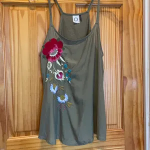 Anthropologie Akemi Kin Needlepoint tank S thumbnail 3