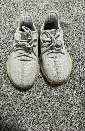 Yeezy Boost thumbnail 5
