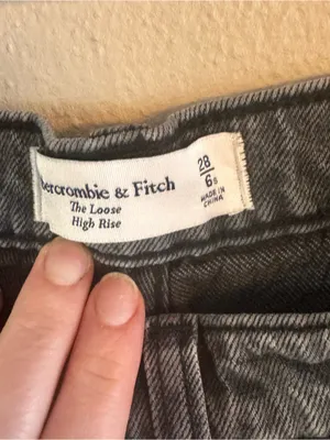 ABERCROMBIE Loose HR‎ Denim thumbnail 6