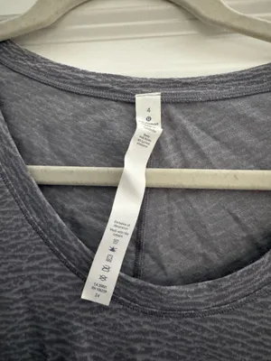 Lululemon Long Sleeve thumbnail 3