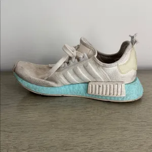 Adidas NMD R1 Sneakers in "White Clear Aqua" Size 7 thumbnail 8