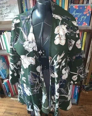 Altar’d State green tropical flower lightweight M coverup kimono thumbnail 1