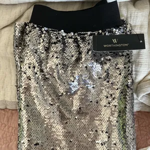 Bnwt silver sequin skirt from Worthington thumbnail 1