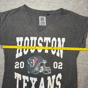 NFL TEAM APPAREL Women's V-Neck T-Shirt M Gray Heather Graphic thumbnail 7