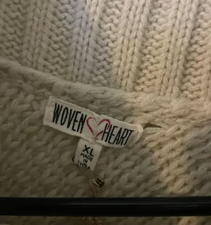 Cream Sweater Size XL thumbnail 3