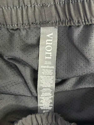 Vuori Clementine Short Black Watercolor Camo VW304 size medium thumbnail 3