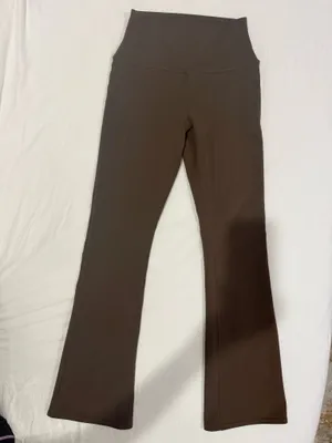 Alo Yoga High-Waisted 7/8 Bootcut thumbnail 1