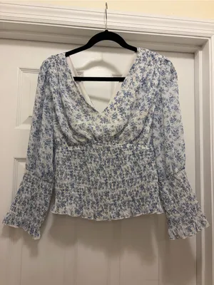 Promesa Blue and White Floral Smocked V-Neck Blouse thumbnail 4