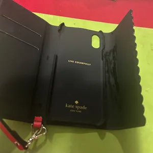 Kate Spade Vibrant Red Scalloped Phone Wallet- Excellent Condition thumbnail 5