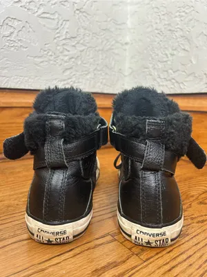 CONVERSE Chuck Taylor All Stars Leather Faux Fur High Top Sneakers Size 8.5 thumbnail 3