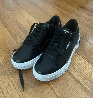 Puma Shoes thumbnail 1