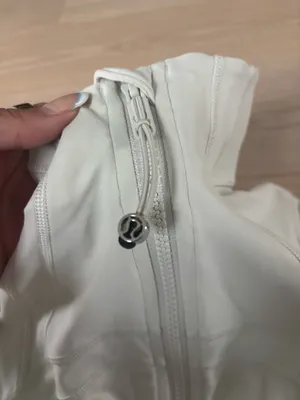 Cream Lululemon jacket and leggings set  thumbnail 3