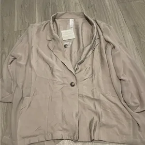 Chic Beige Women's Blazer Tan Size XL thumbnail 1