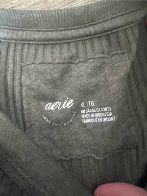 NWT aerie Ribbed Long-Sleeve Crewneck Top - Olive thumbnail 9