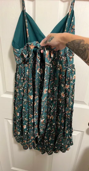 Boutique Dress Size L thumbnail 2