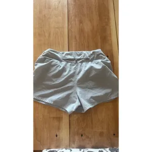 Nike Dri-FIT Women Running Shorts Light Gray Small Built-in Liner Back Pocket‎ thumbnail 6