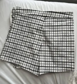 Garage White Plaid Skort thumbnail 3