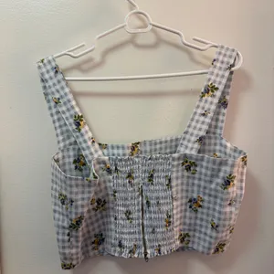 EUC Reformation Floral Linen Top | Feminine Lightweight Summer Blouse thumbnail 2