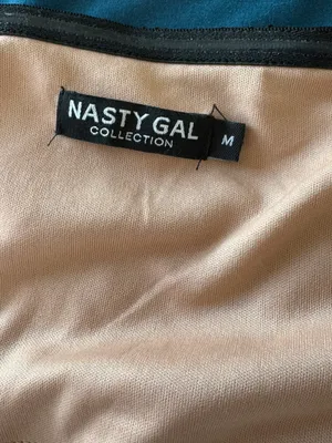 Nasty Gal Lace Crop Top thumbnail 4