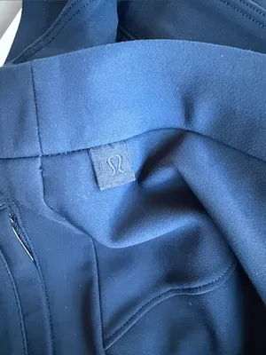 Lululemon On The Move Pant *Lightweight True Navy - Size 0 thumbnail 7