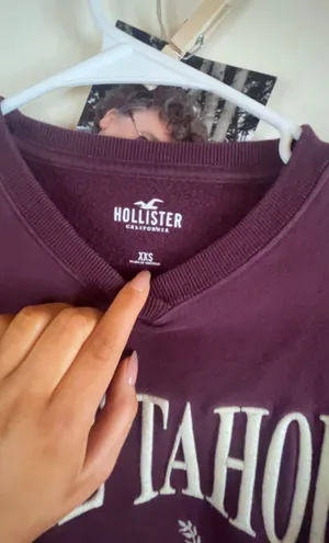 Hollister Crew Neck thumbnail 2
