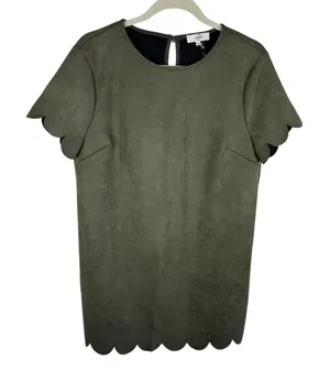 Entro‎ NWOT Green Faux Suede Short Sleeve Scalloped Hem Dress Size M thumbnail 1
