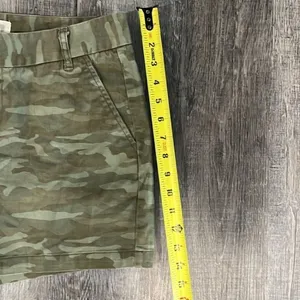 Caslon camouflage Camo cotton longer short w/ bottom hem zipper and clasp - 6 thumbnail 6
