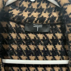 Tahari Black and Tan Houndstooth Trench Coat Size L thumbnail 5