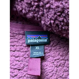 Patagonia Women's XS Fuzzy‎ Fleece Pullover Sweater Marsupial Berry thumbnail 2