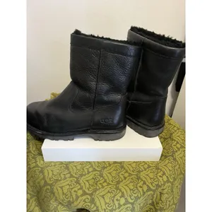 UGG Size 8US Women Shearling Black Boot 5144 thumbnail 4