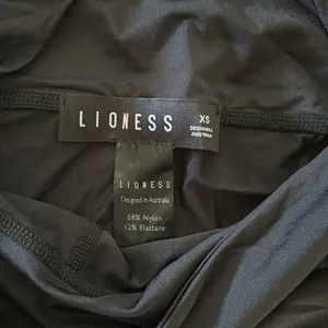 Lioness Flared Leggings thumbnail 2