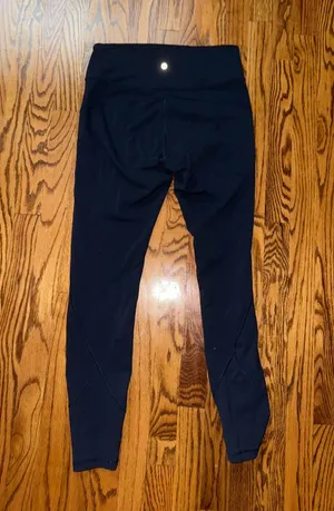 Lululemon in movement tight 28” everlux true navy thumbnail 3
