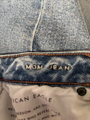 American Eagle Mom Jean High-Rise Stretchy Light Blue Distressed Women’s Size 8 thumbnail 6
