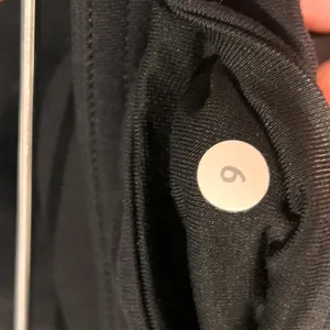 Lululemon Wunder Under leggings 28” inseam size 6 thick leggings see description thumbnail 3