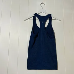 Lululemon Swiftly Tec Sporty Racerback Blue and Black Tank Top Women's Size 6 thumbnail 5