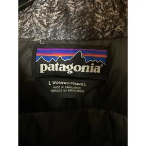 Patagonia down jacket women's size large 84683 thumbnail 4