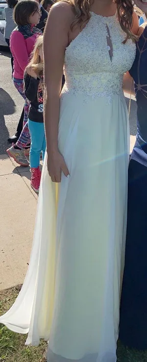 Yellow Prom Dress Size 4 thumbnail 1