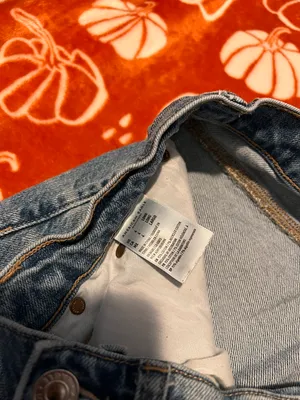 American Eagle outfitters dad fit baggy jeans thumbnail 6