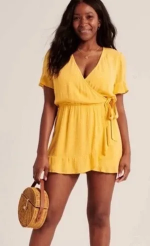 Abercrombie & Fitch Yellow and White‎ Polka Dot Romper thumbnail 1