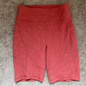 Lululemon Track and Train Short 8" *Embossed in Speckle Emboss Soft Cranberry 6 thumbnail 4