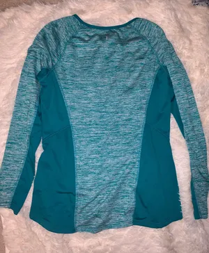 Long Sleeve Workout Top Size M thumbnail 2