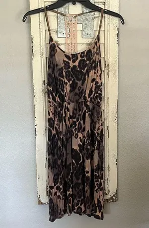 Lani California Leopard Print Dress Size M thumbnail 1