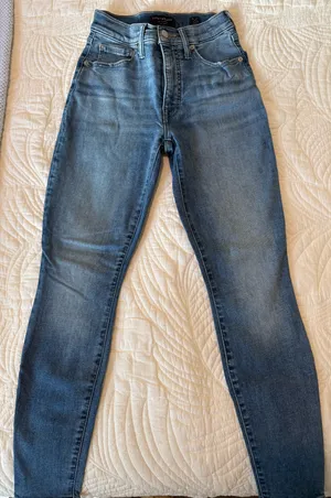 Lucky Brand skinny jeans thumbnail 1