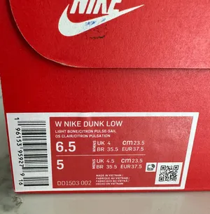 Nike Women’s Dunk Low Sneakers thumbnail 6