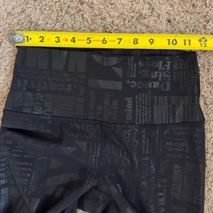 Lululemon Black Activewear Leggings size 4 thumbnail 8