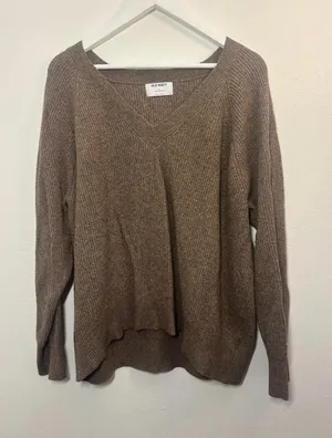 Old Navy V-Neck Brown Sweater Size XL thumbnail 1