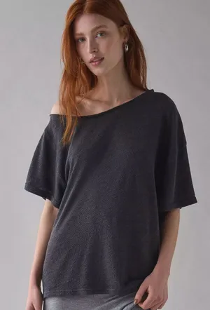 BDG Courtney Off-The-Shoulder Oversized Tee Size Medium thumbnail 1