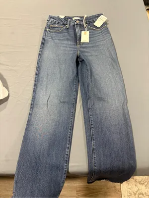 Good American Straight Leg Jeans in Medium Blue Wash thumbnail 1