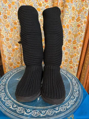 UGG Classic Cardy Knit Boots size 7 thumbnail 2